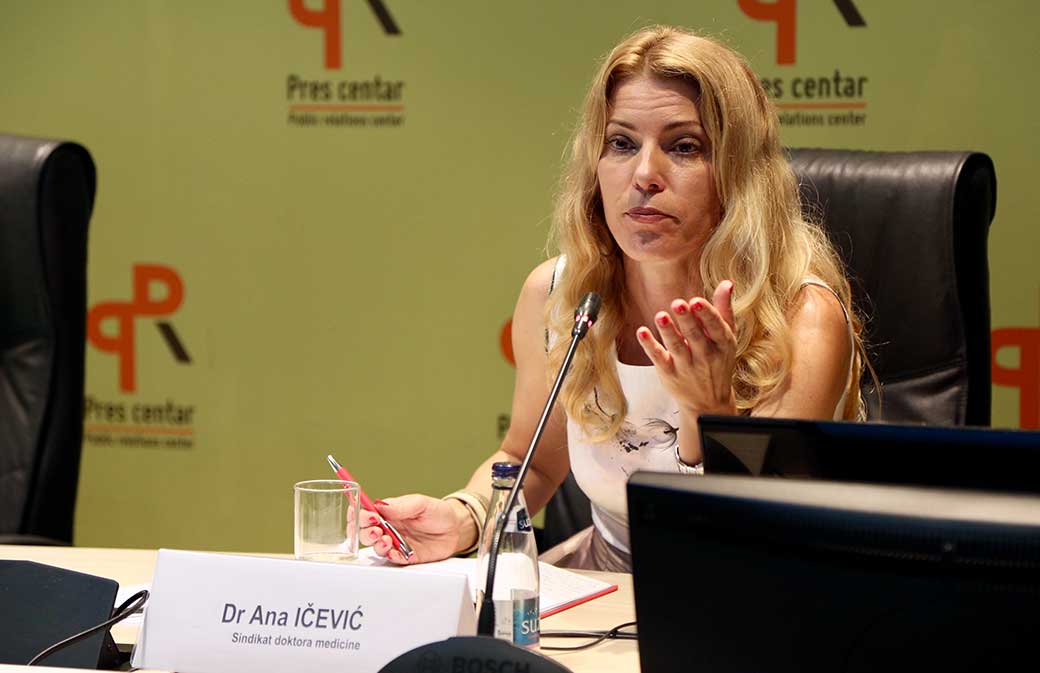 Dr Ana Ičević